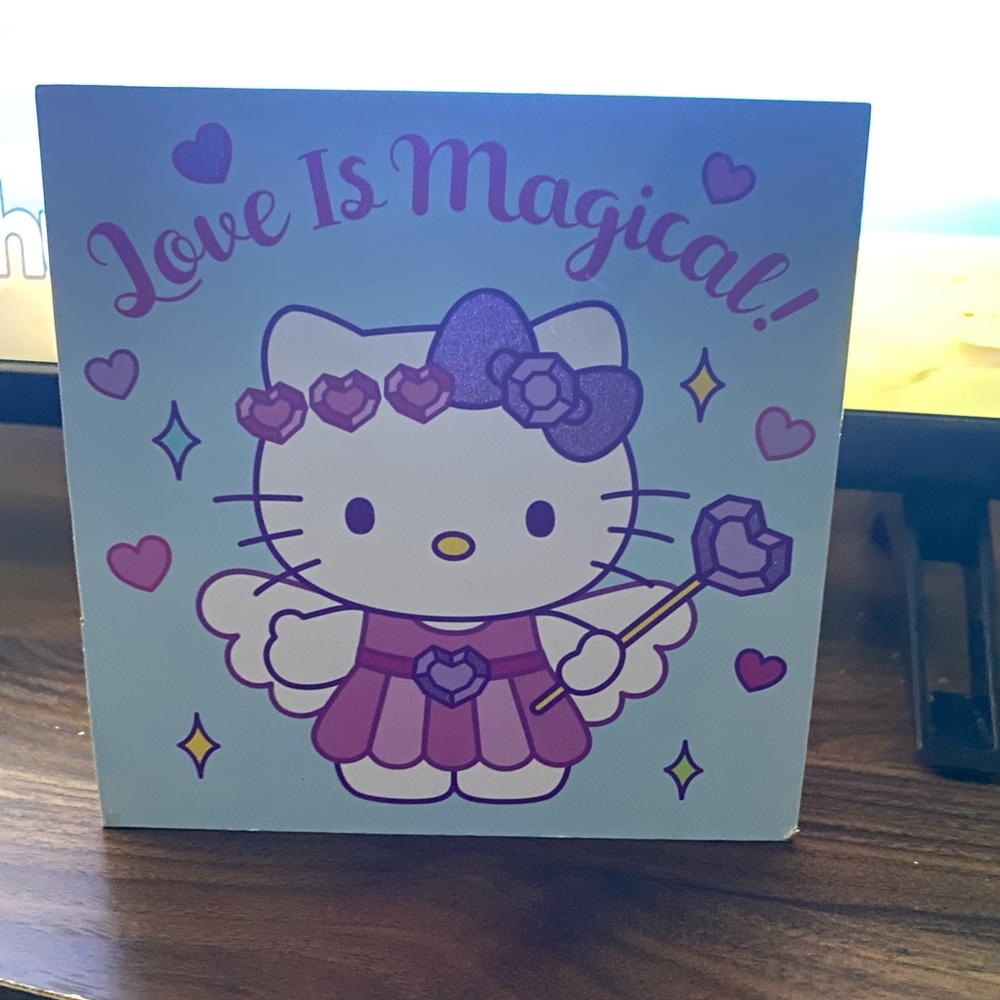 Hello Kitty Valentines Decor